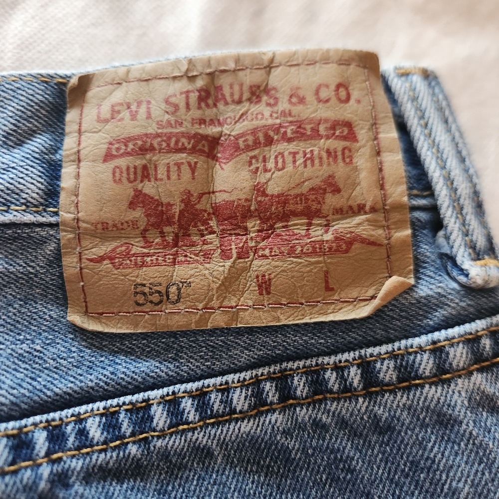 Mens Levi's 550 Relaxed Fit Jeans Light Wash Denim Blue Size 46x30 - Picture 8 of 11